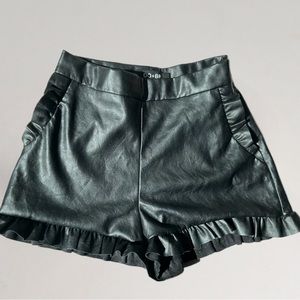 Do+Be Faux Leather Shorts | Size S